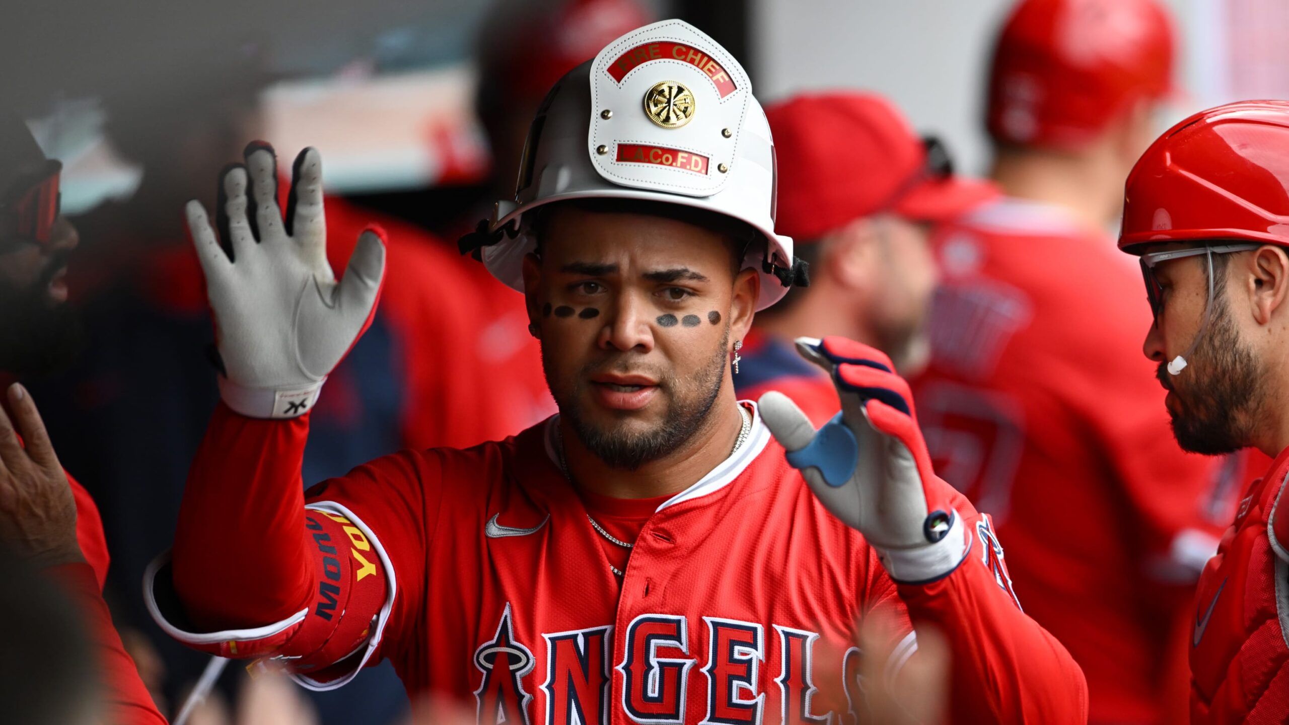 Guardians remontan con doble de Arias y frenan racha de Angels