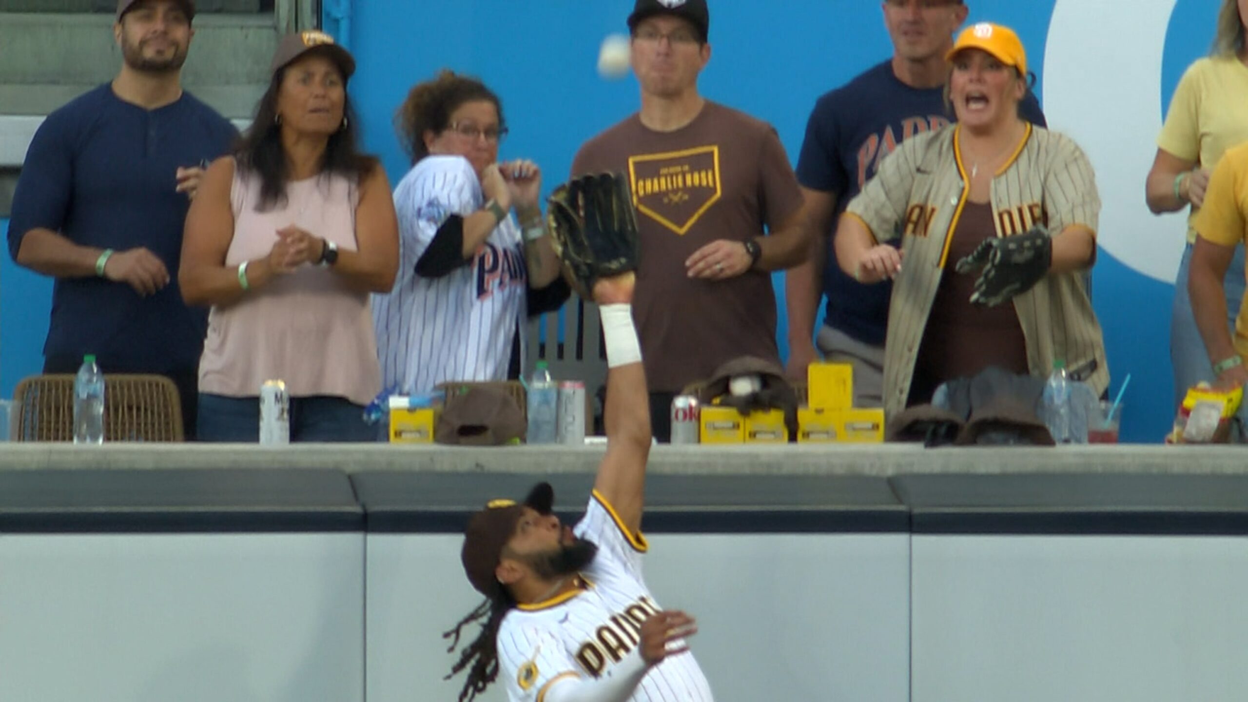 Tatis Jr. roba otro jonrón y lidera triunfo de Padres sobre Gigantes; San Diego se acerca a la cima del Oeste