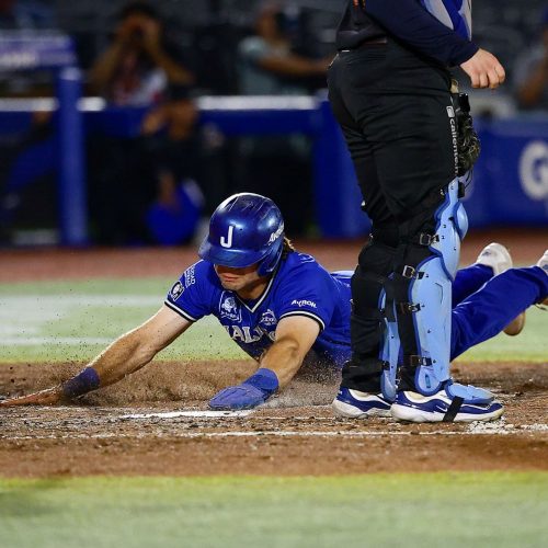 Charros de Jalisco barre a Tigres con remontada y robo histórico de bases