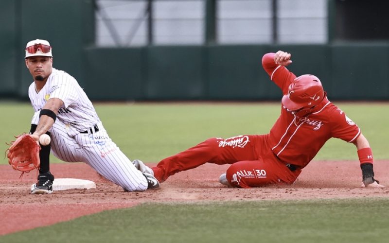El Águila de Veracruz esquiva barrida