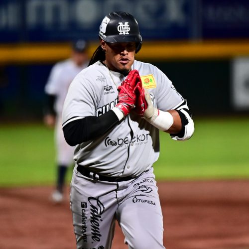 Acereros de Monclova doblega a Mariachis de Guadalajara