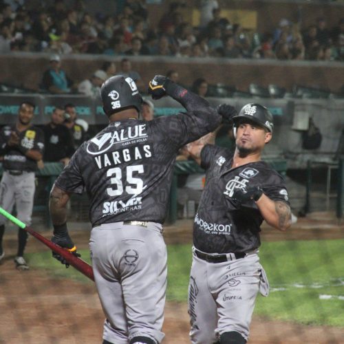 Anthony Garcia hace Walk off con Saraperos para ganarle a Mariachis de Guadalajara