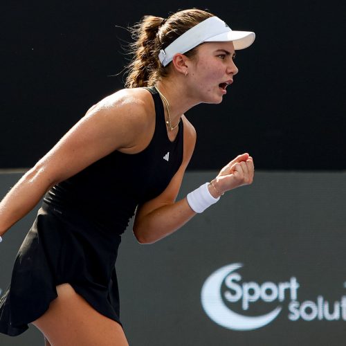 Iva Jovic remonta y avanza a segunda ronda tras vencer a Katarzyna Kawa en el GDL Open AKRON 2025
