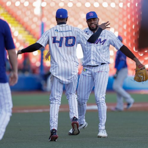 Leones del Escogido vencen a Cangrejeros en la Serie del Caribe