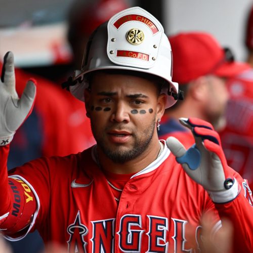 Guardians remontan con doble de Arias y frenan racha de Angels