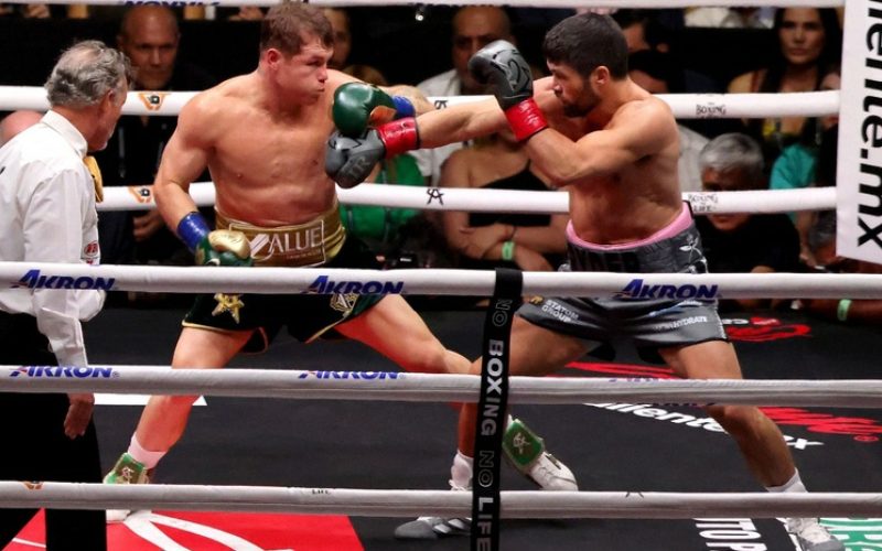 Canelo Álvarez vence a Ryder en Guadalajara