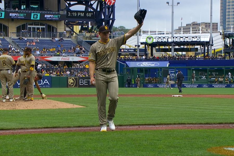 Kolek deslumbra en su debut como abridor y guía a los Padres a barrida en Pittsburgh