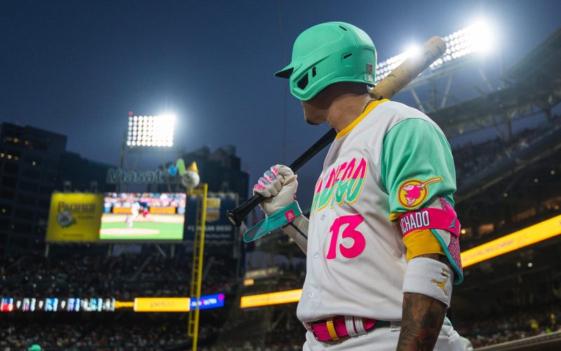 4 carreras, 3 debuts y 1 victoria para los Padres en el Petco Park