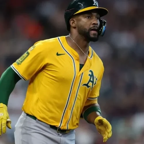 Padres de San Diego refuerzan su plantilla con Miguel Andújar