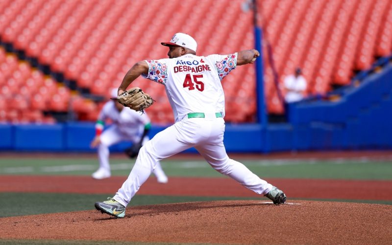 Tomateros vencen a Federales y logran su primer triunfo