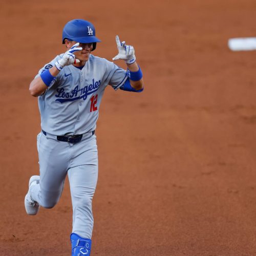 Ohtani (HR 44) y Call (4 hits) encabezan la victoria contundente de Dodgers sobre Rockies en Denver